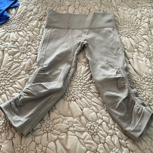 Lululemon cropped leggings